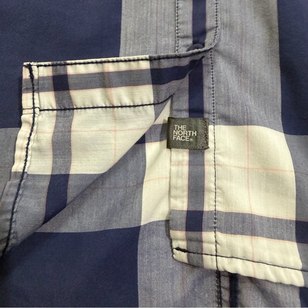 The North Face White Gray Plaid Button-up Shirt Size Medium Lightweight - Picture 11 of 15